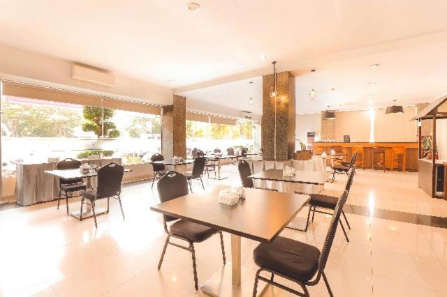 Saka Hotel Medan Sunggal Ngoại thất bức ảnh